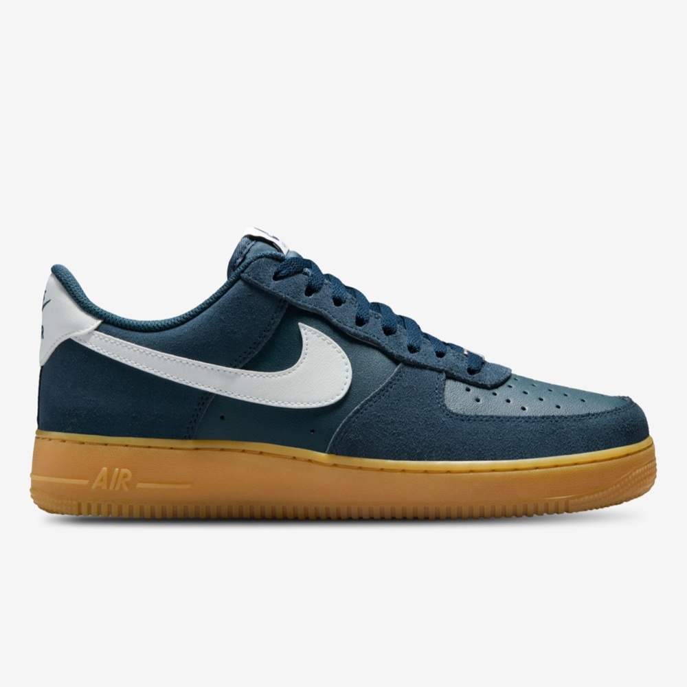 Nike Air Force 1 Low '07 Men 7/women 8.5